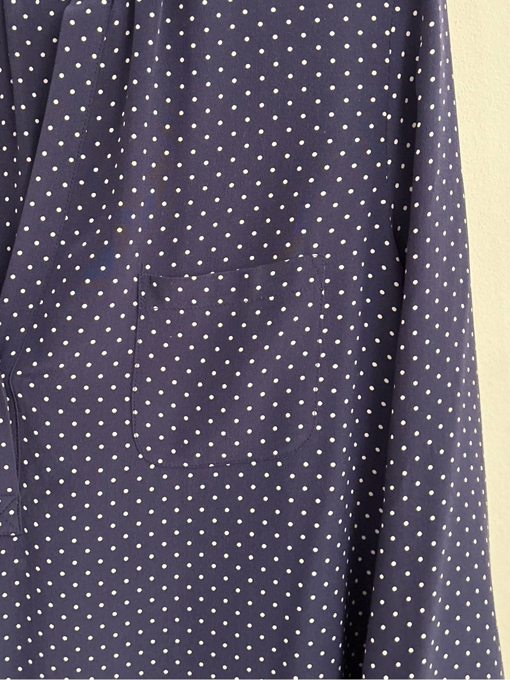 Joie Polka Dot Silk Blouse Navy Blue White V-Neck Long Sleeve Size Small - Picture 4 of 10